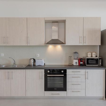קומנון Swans Luxury Homes חדר תמונה